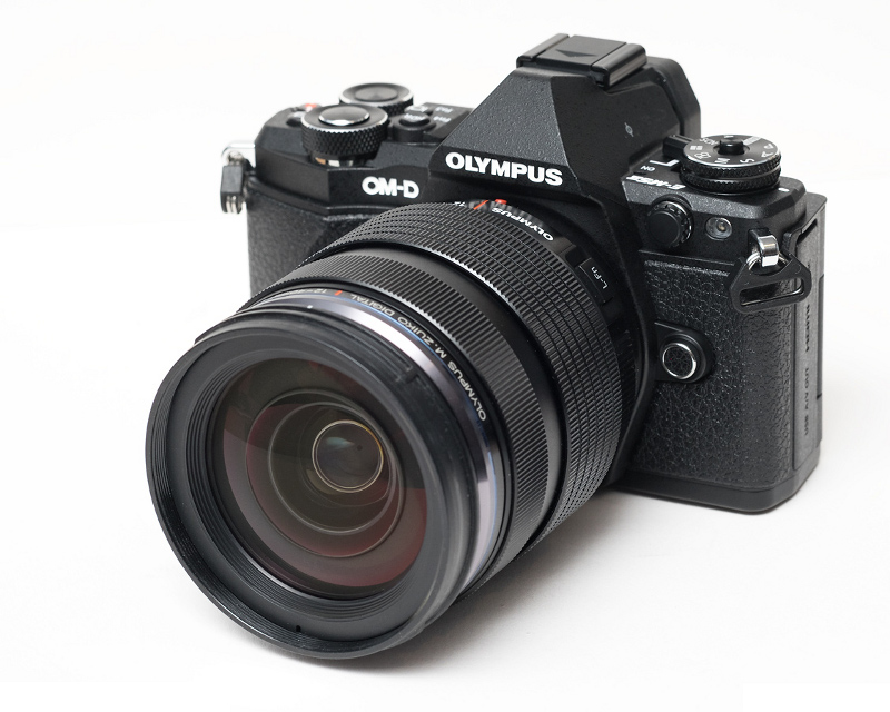 Olympus Фотоаппарат Olympus OM-D E-M5 Mark II Kit 12-40 mm F/2.8 Black