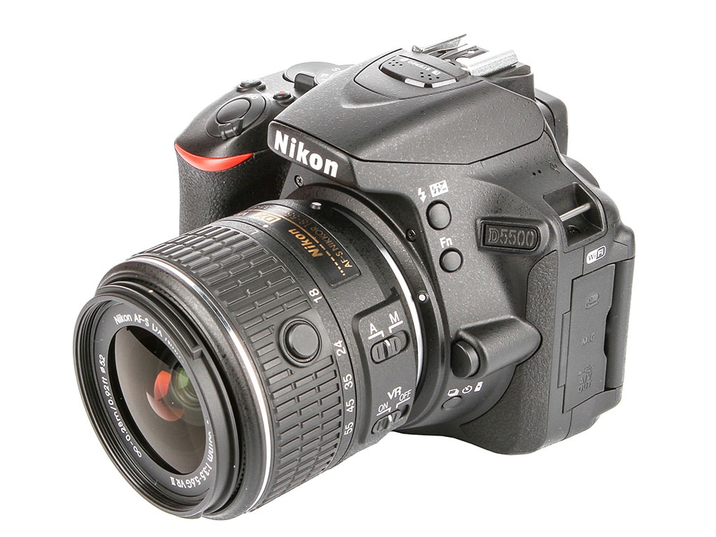 Nikon Фотоаппарат Nikon D5500 Kit AF-S DX 18-55 mm f/3.5-5.6G VR II Black