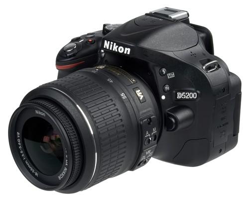 Nikon Фотоаппарат Nikon D5200 Kit AF-S DX 18-55 mm f/3.5-5.6G VR II Black