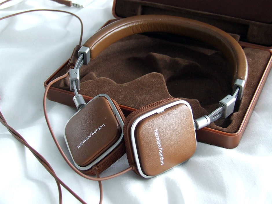 ÐаÑÑинки по запÑоÑÑ Harman Kardon Soho A Brown (HKSOHOABEG)