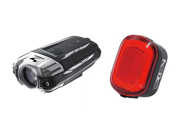 

Комплект фонарей Moon Meteor 400 и Orion WP_Meteor300_Orion_SET, Meteor 400 и Orion