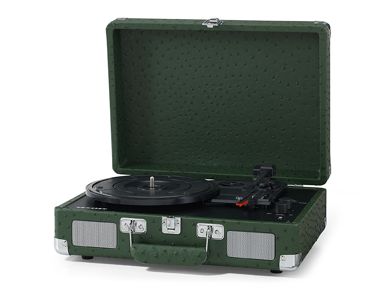 фото Проигрыватель crosley cruiser plus green ostrich cr8005f-os4