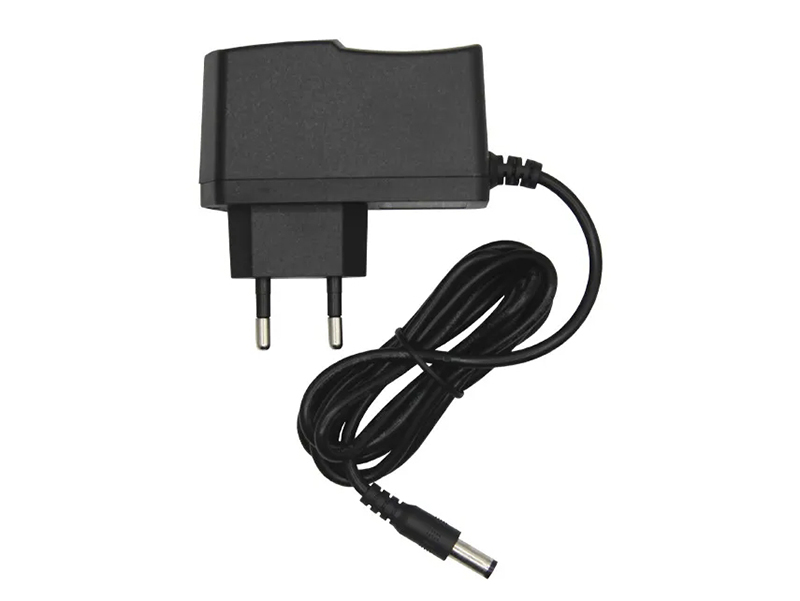

Блок питания GoPower 1.0A 12V 5.5x2.5/12mm 00-00018643, 00-00018643
