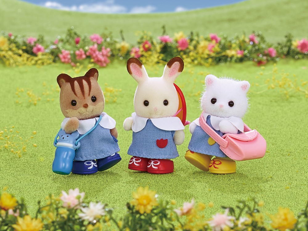 Игрушки семья. Sylvanian Families 5262. Сильвиан Фэмили. Сильвания Фэмили игрушки. Игровой набор Sylvanian Families друзья в детском саду 5262.