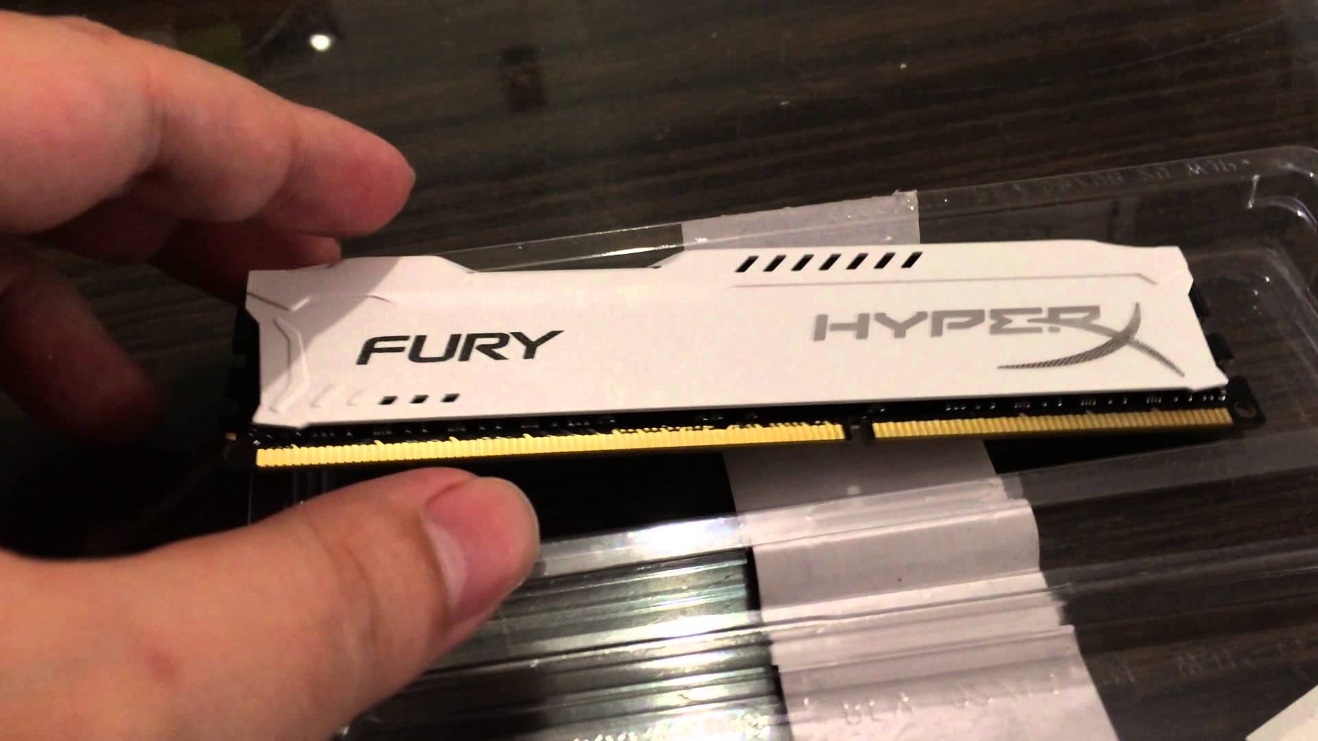 Kingston fury white. Kingston HYPERX White. Kingston HYPERX az. ОЗУ Kingston 1920 1080.