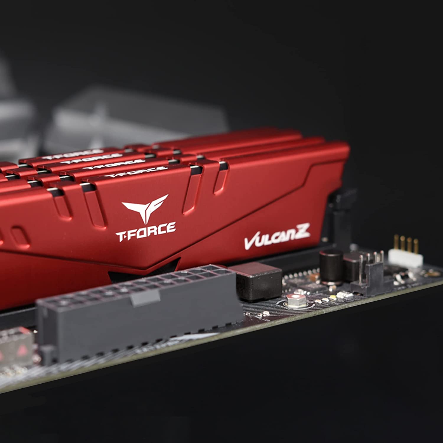 Vulcan z. T-Force Vulcan z ddr4.